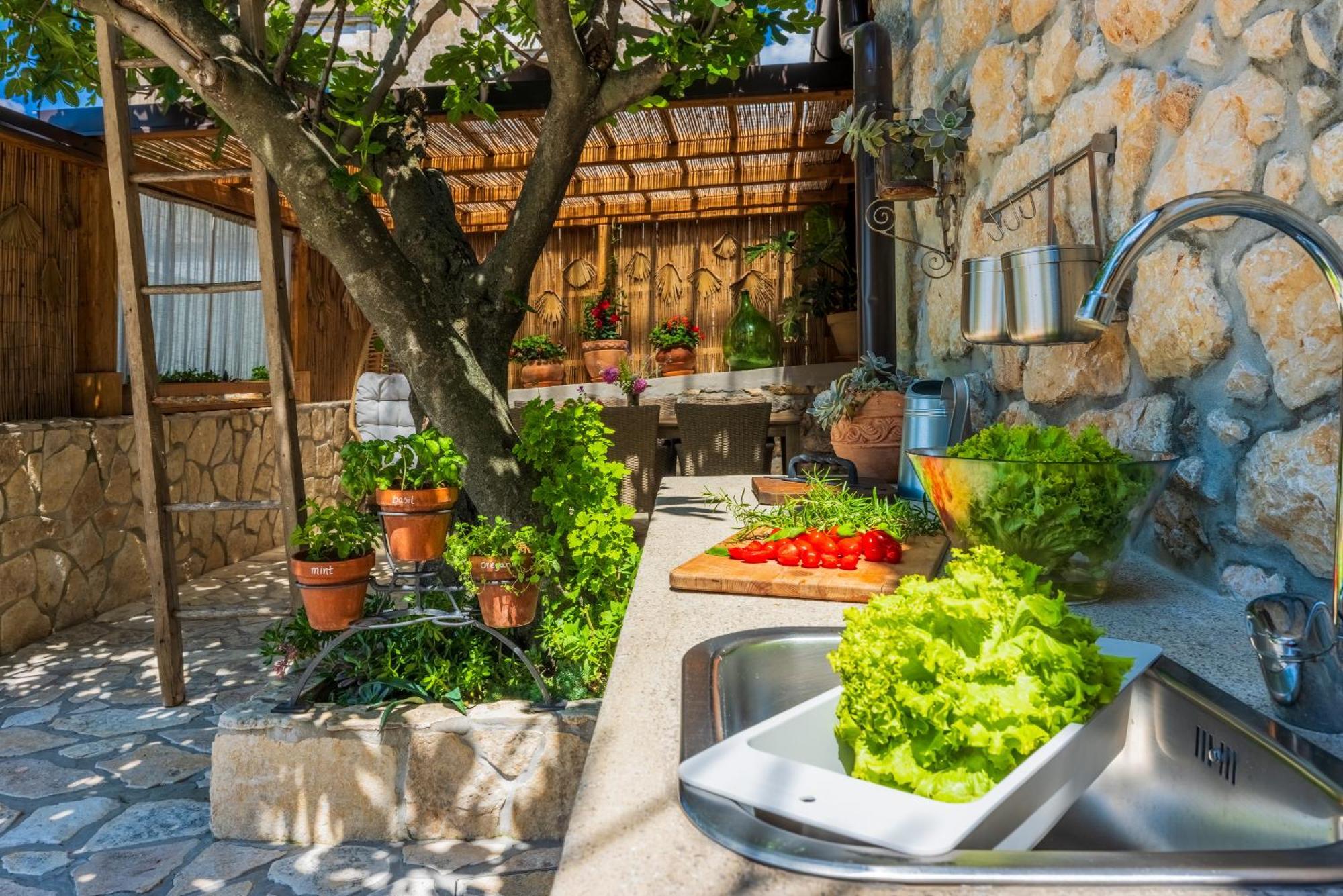 Cocoon - Vacation With Heated Pool & Garden * Bribir (Primorje-Gorski Kotar)